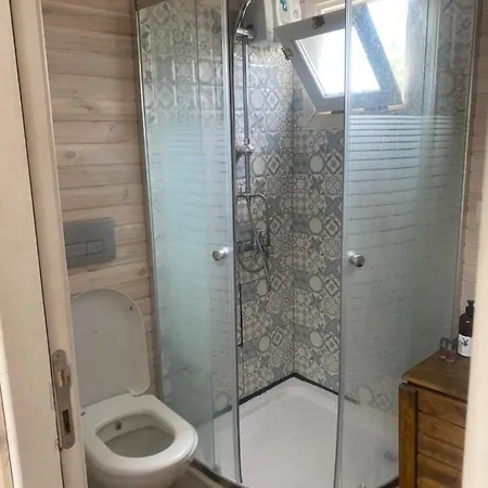 Kovan 山林小屋